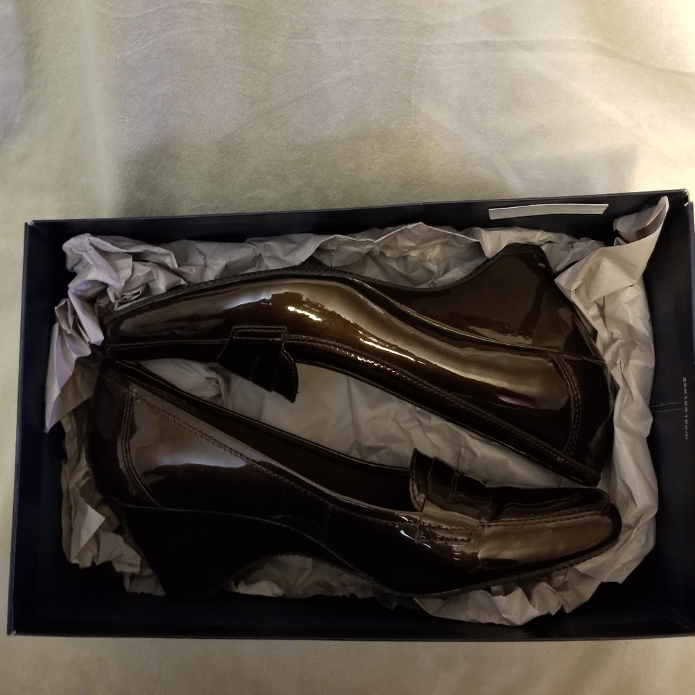 Shoes - Picture 5 of 5